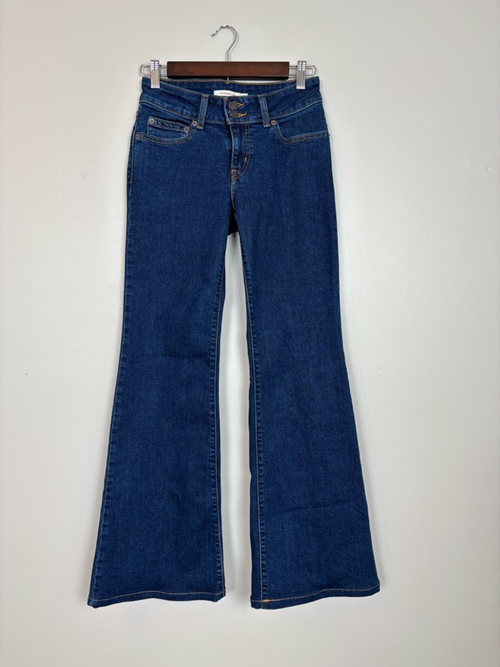 Levis Jeans Womens 25 Superlow Flare Denim in Blue